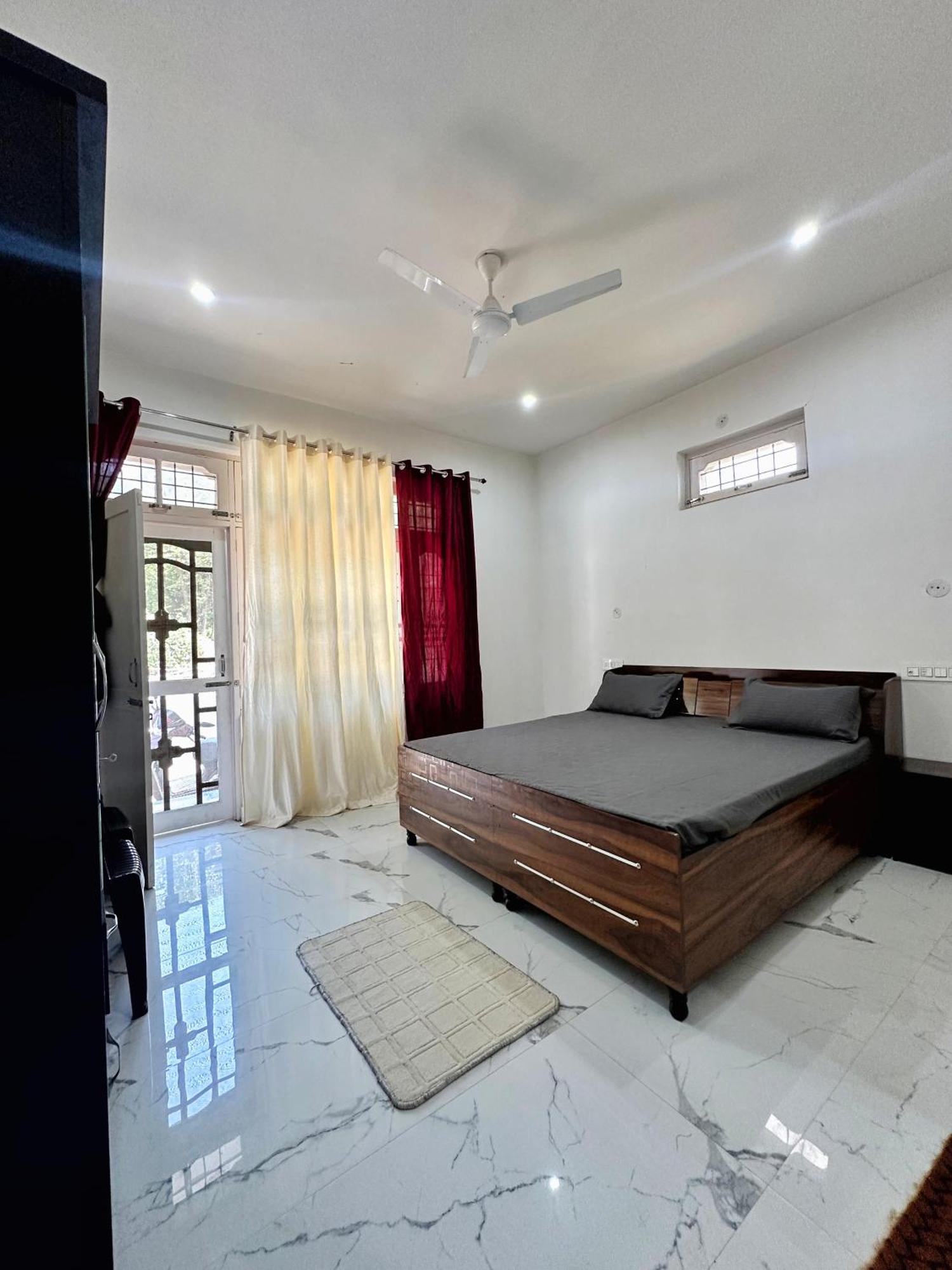 Baseraa Bir - 4Bhk Home Екстериор снимка